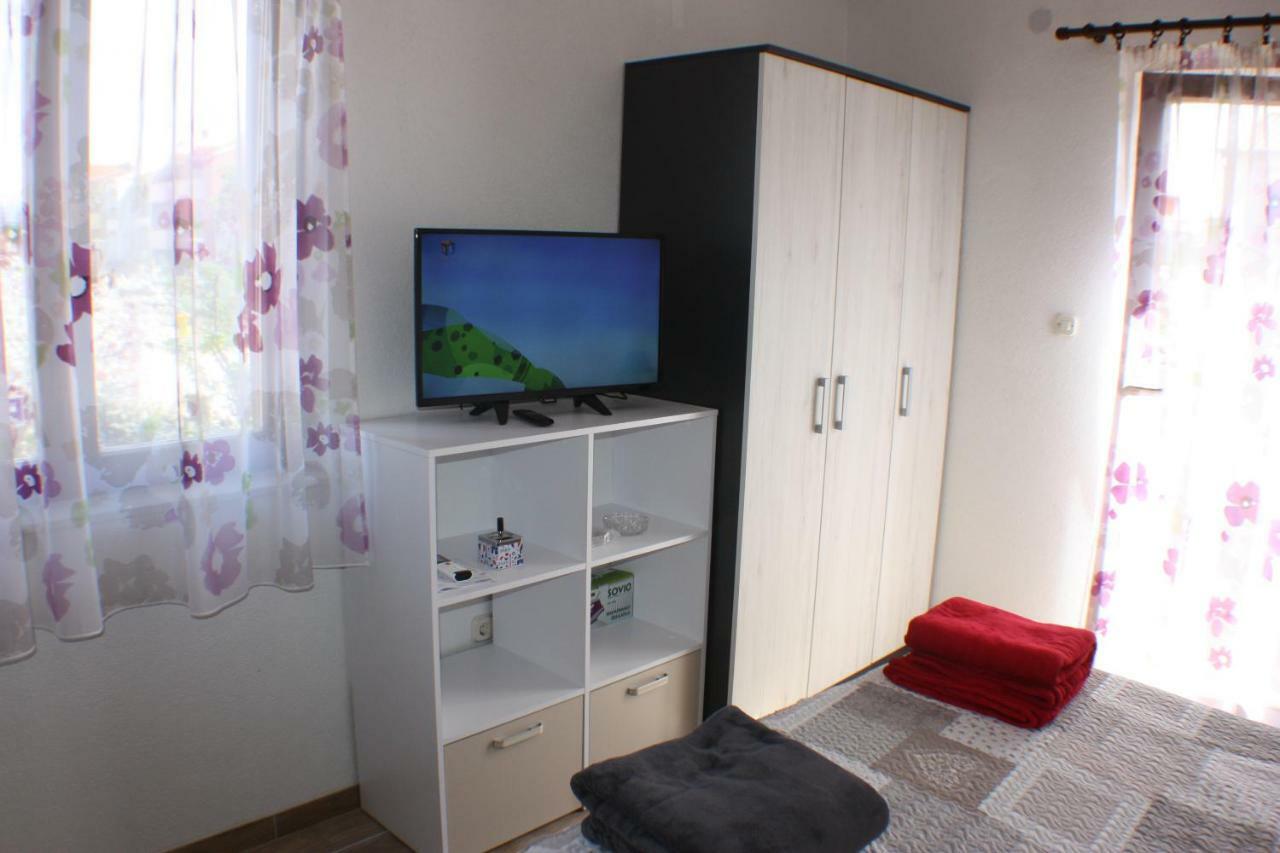 Studio Apartman Jacqueline Zadar Exterior foto